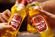 重慶啤酒營收凈利雙降仍慷慨分紅，深陷合同糾紛高端化受阻